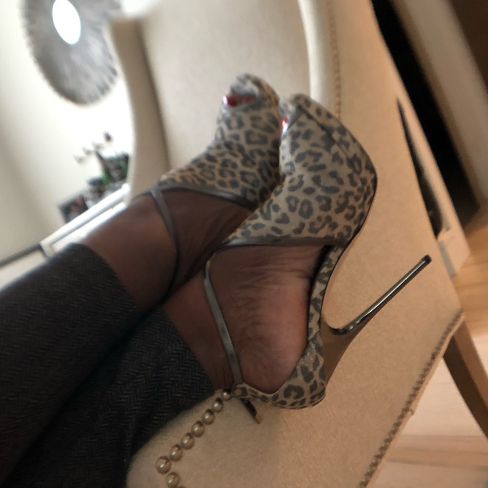 Jimmy Choo Fey Peeptoe - Picture 3 of 7